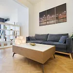 Bright 1-bedroom In The Heart Of The * Plowdiw