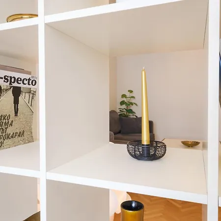 Bright 1-bedroom In The Heart Of The פלובדיב