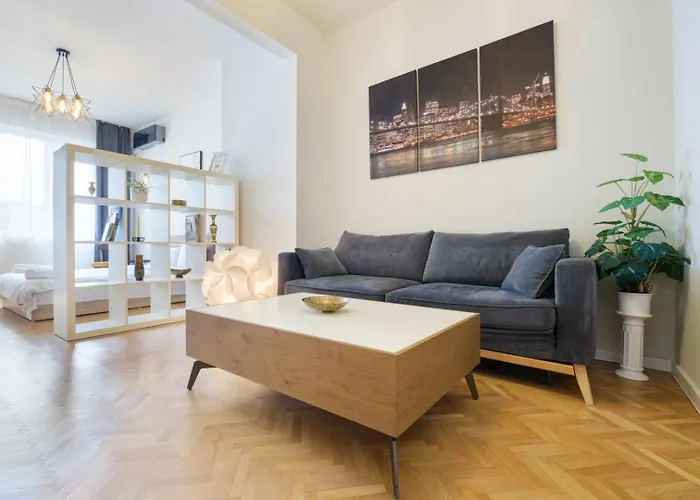 Bright 1-bedroom In The Heart Of The * 普罗夫迪夫