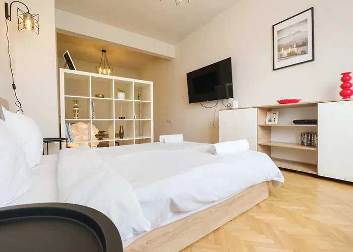 Bright 1-bedroom In The Heart Of The 公寓 普罗夫迪夫