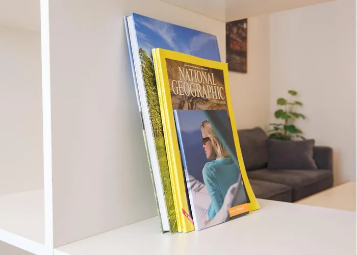 Bright 1-bedroom In The Heart Of The *