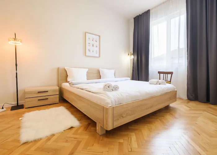 Bright 1-bedroom In The Heart Of The 公寓 *