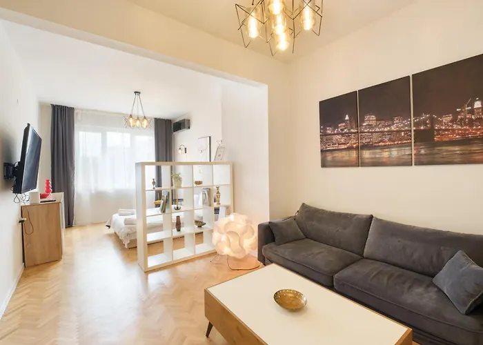 Bright 1-bedroom In The Heart Of The 公寓 普罗夫迪夫