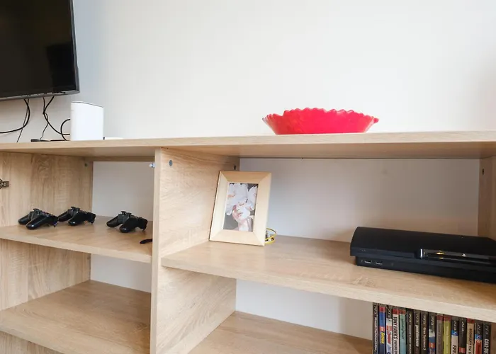 Bright 1-bedroom In The Heart Of The 公寓 *