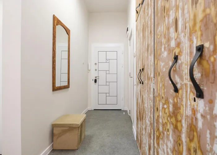 Bright 1-bedroom In The Heart Of The 公寓