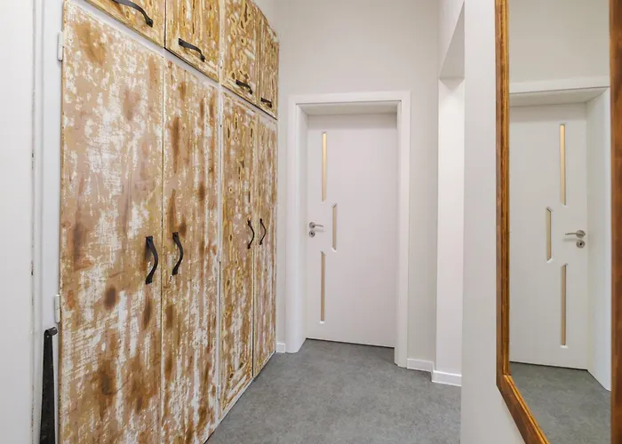 Bright 1-bedroom In The Heart Of The